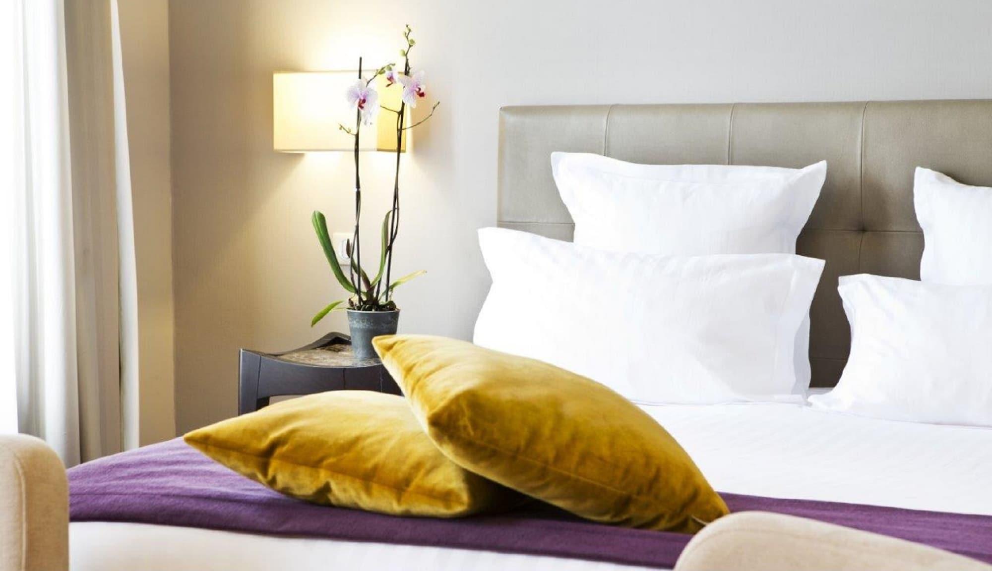 Opera Frochot Hotel