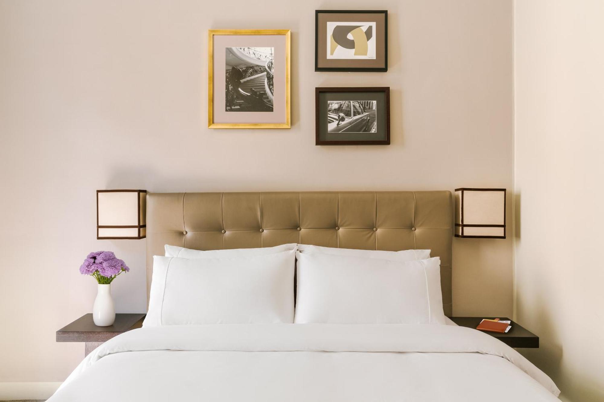 Opera Frochot Hotel
