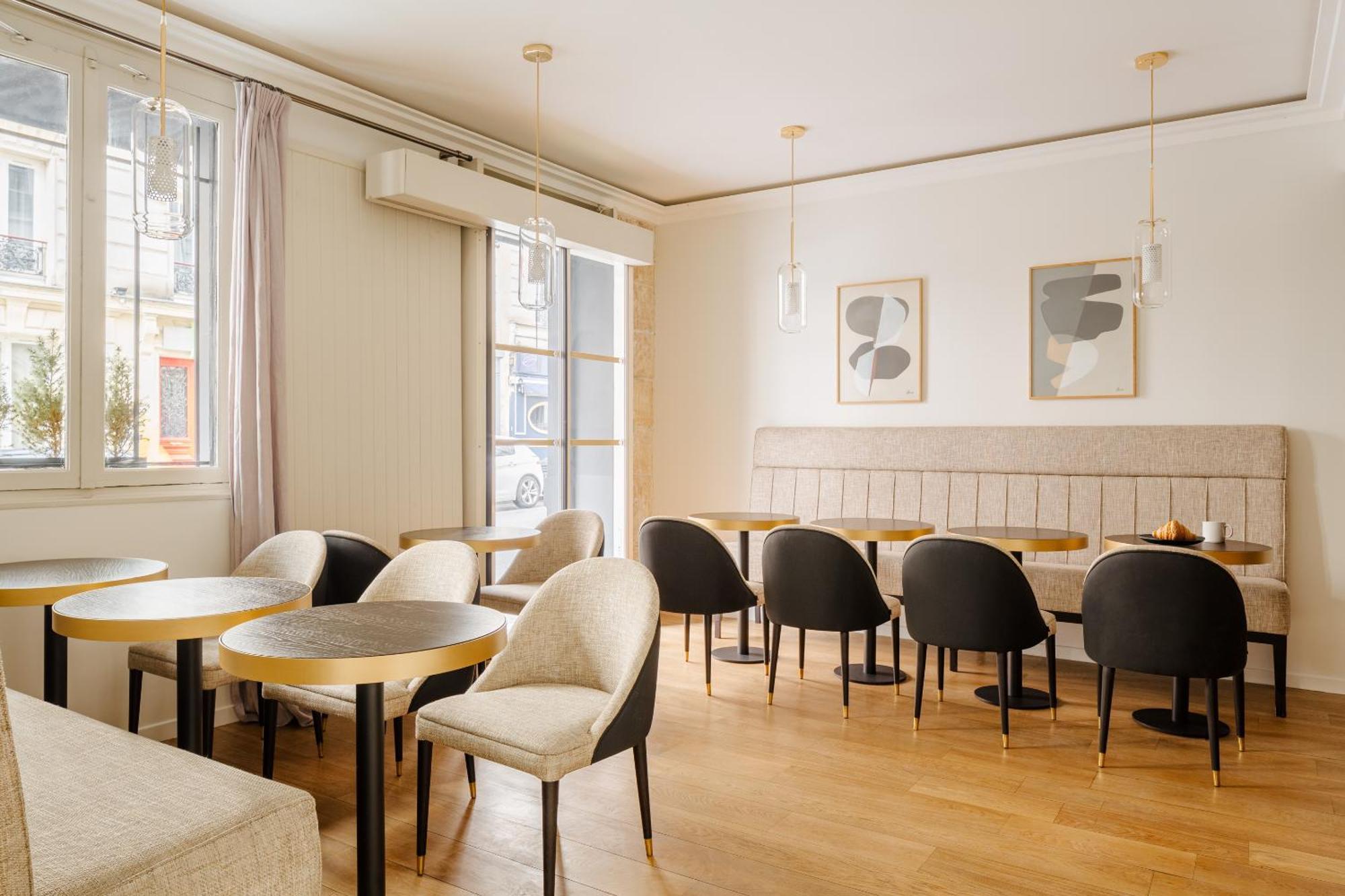 Opera Frochot Hotel 3*