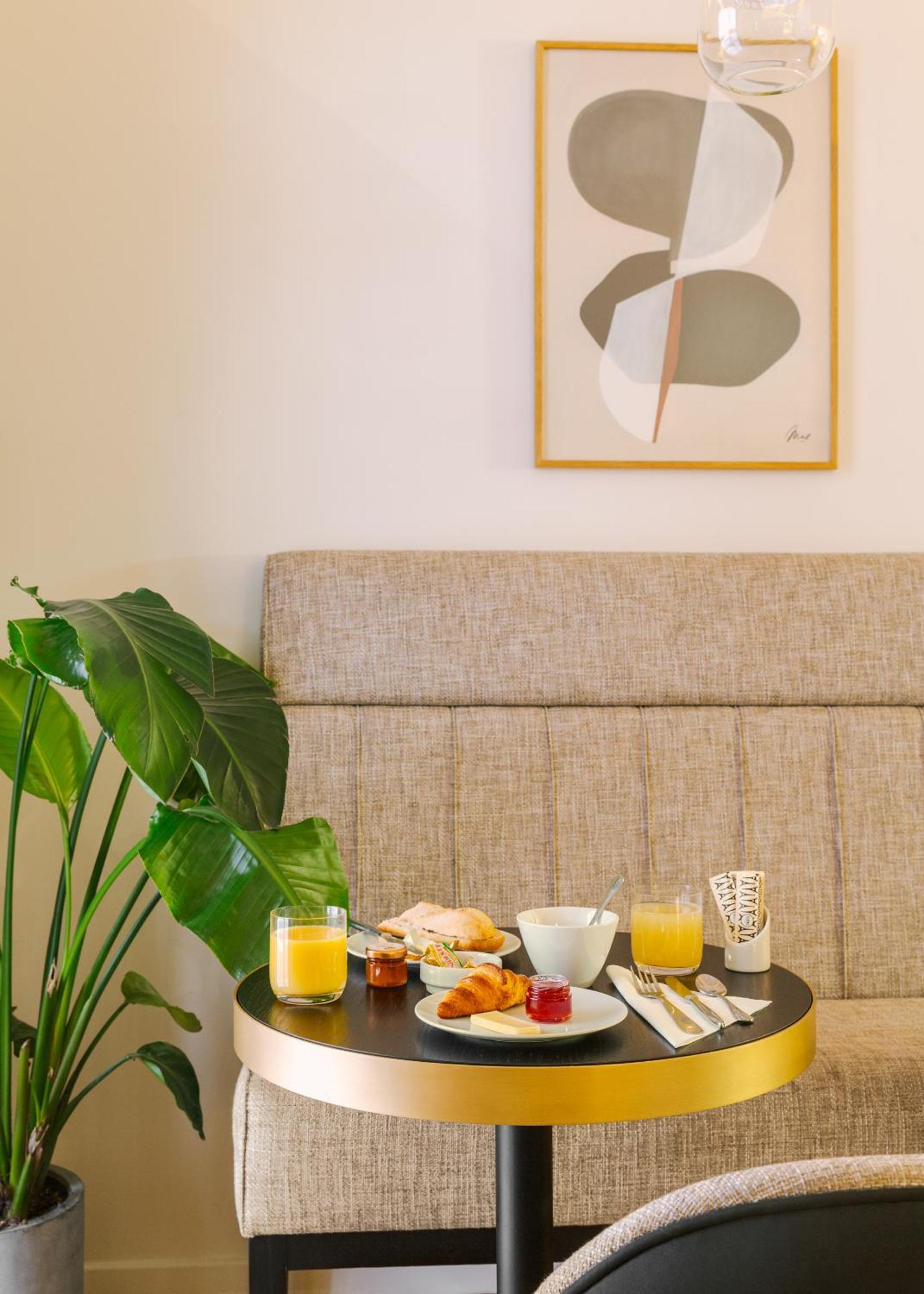 Hotel Opera Frochot 3*