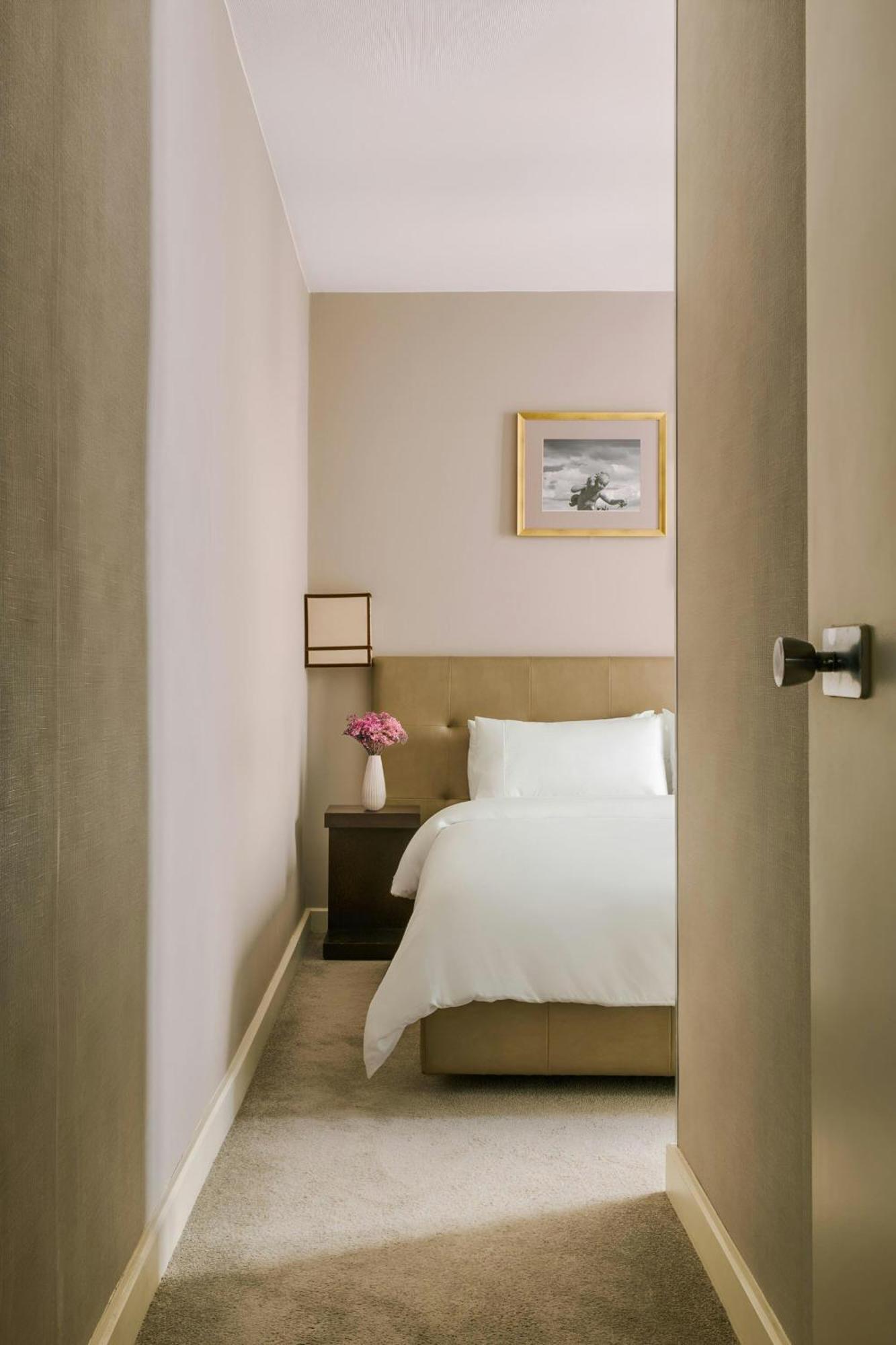 Le Frochot Pigalle, Sonder By Marriott Bonvoy 3* Paris