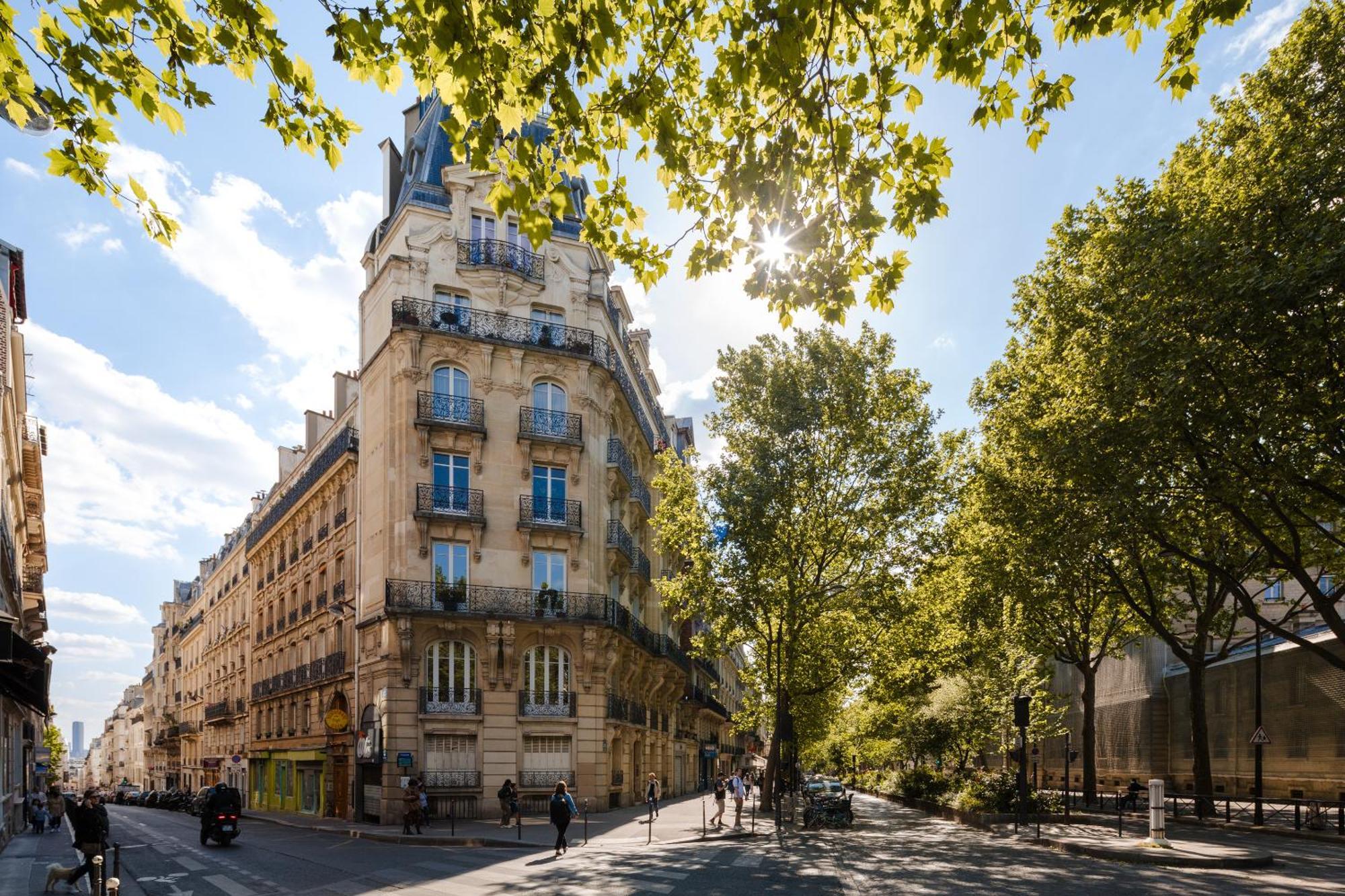Sonder Le Frochot Parigi